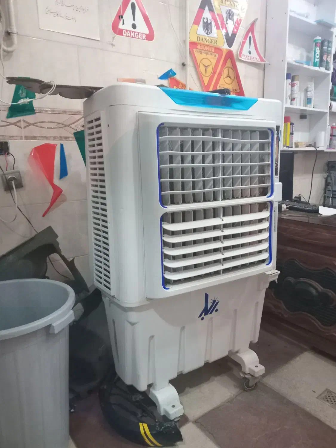 کولر آبی|کولر آبی|بروجرد, |دیوار