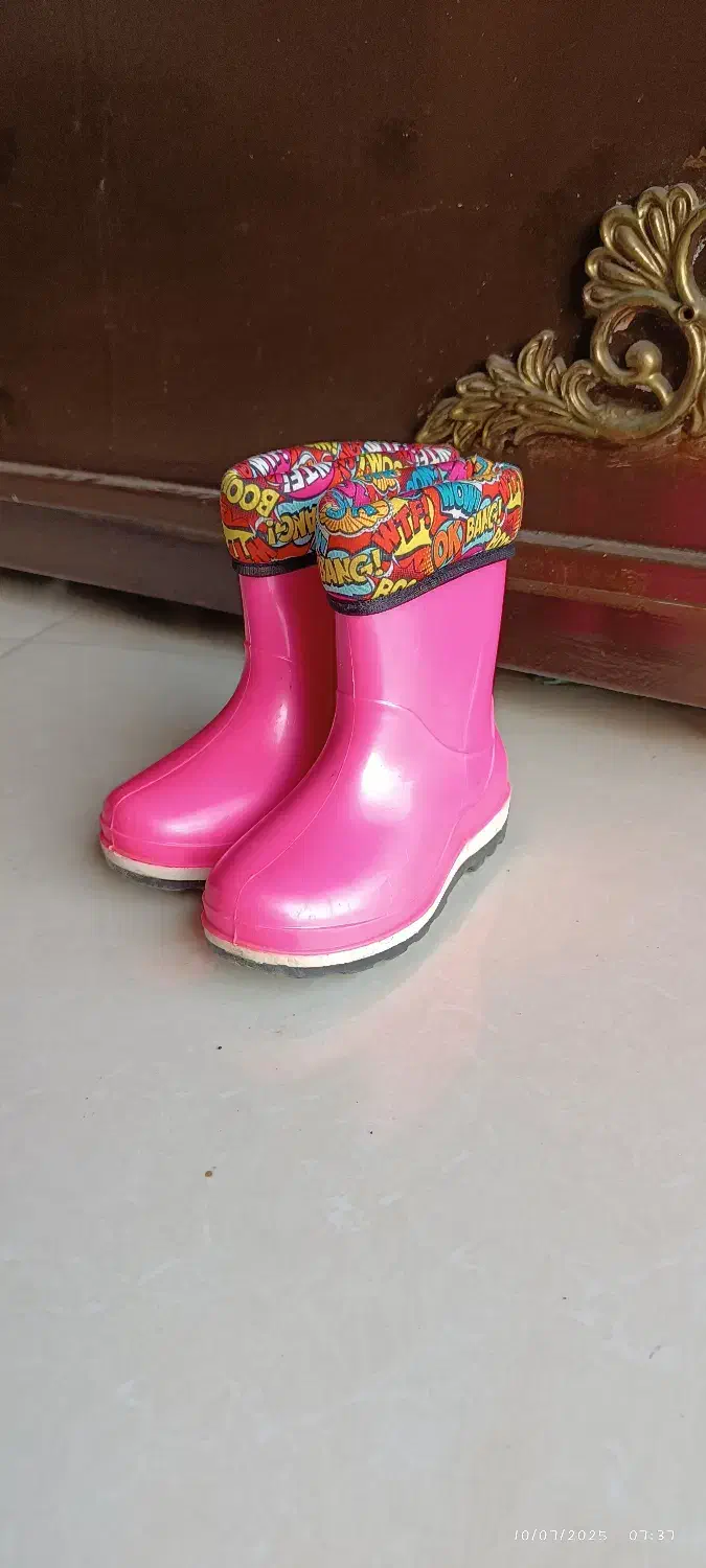 چکمه خزدار شماره ۲۸ مناسب تا ۵ سالگی و کفش|کفش و لباس بچه|ساری, |دیوار