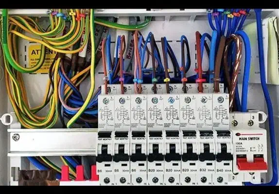 برق کشی و برق کاری ساختمان|خدمات پیشه و مهارت|بندرعباس, |دیوار