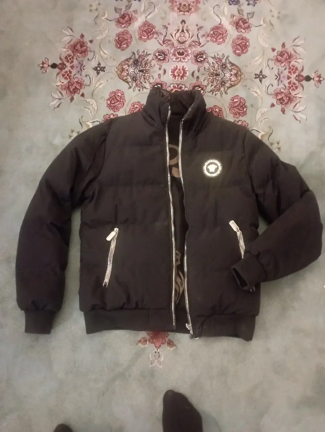 کاپشن مشکی خاص|لباس|بومهن, |دیوار