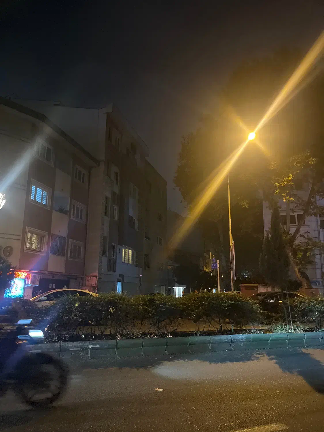 همخانه آقا|اجارهٔ آپارتمان|رشت, بلوار گیلان|دیوار