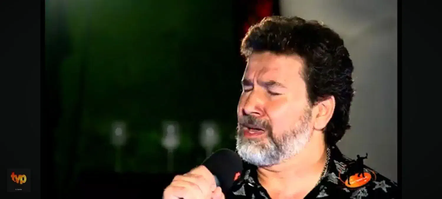 خواننده هستم ، حرفه ای|خدمات پذیرایی، مراسم|تهران, فلسطین (میدان انقلاب)|دیوار