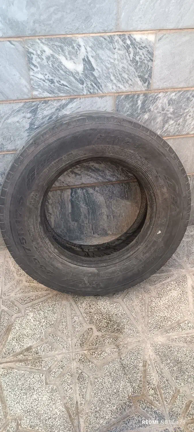 لاستیک زاپاس خاور|قطعات یدکی و لوازم جانبی|بروجرد, |دیوار