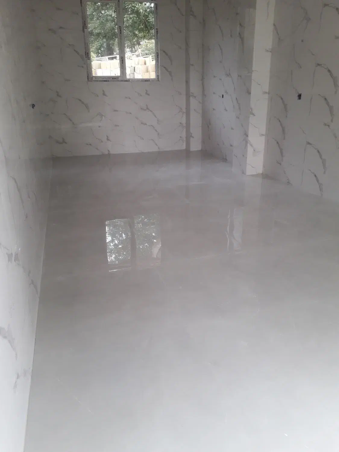 نیازمند شاگرد کاشی کار|استخدام معماری، عمران و ساختمانی|رستم‌آباد, |دیوار