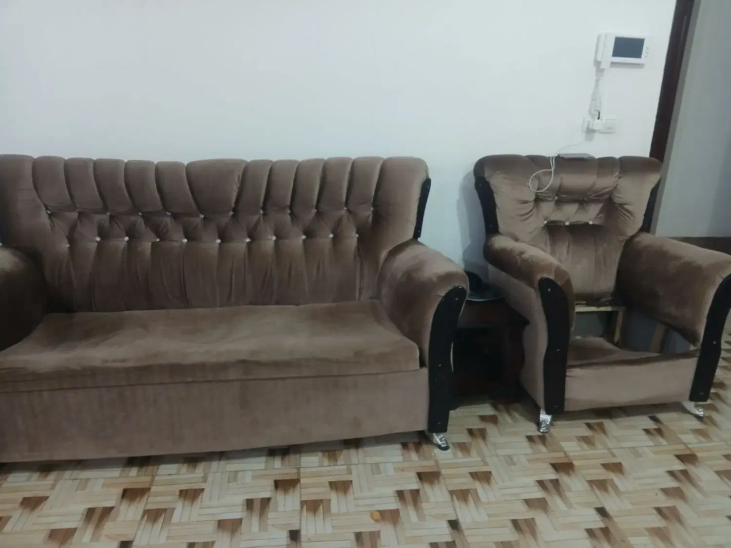 مبل هفت نفره. نیاز به تعمیر فقط ۴ میلیون|مبلمان خانگی و میز عسلی|زرند, |دیوار