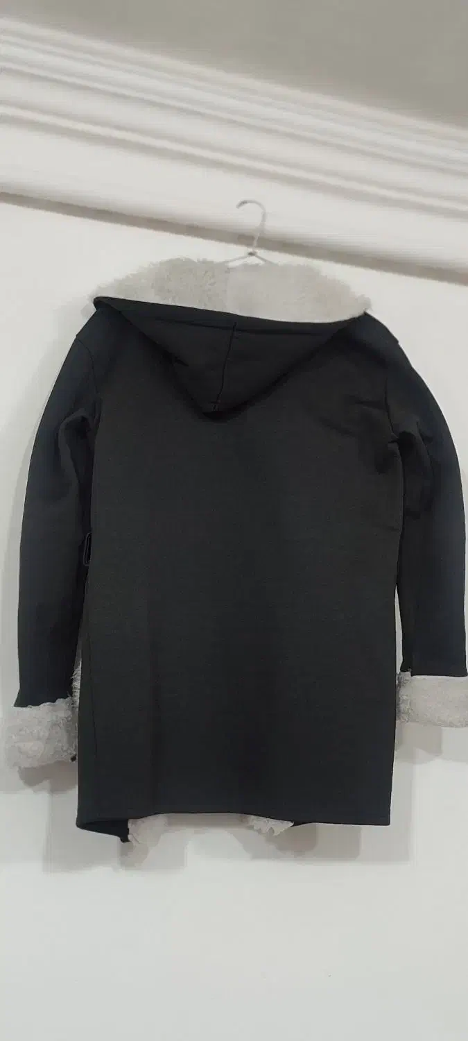 پافر|لباس|رشت, حمیدیان|دیوار