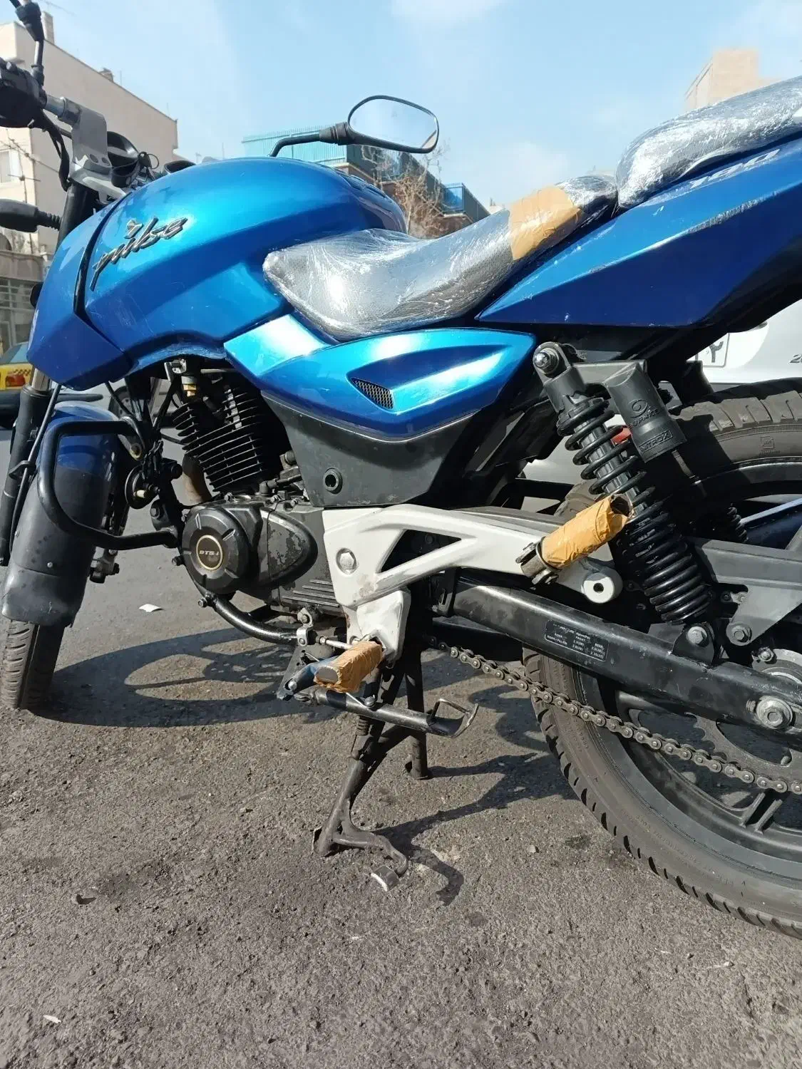 پالس ۱۸۰|موتورسیکلت|تهران, دهم فروردین|دیوار