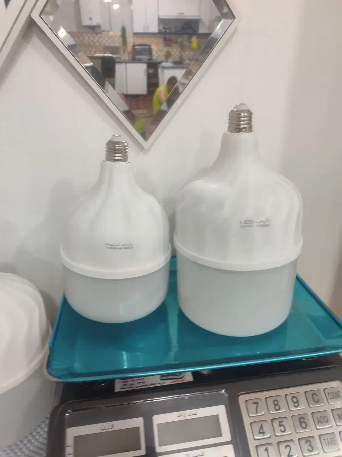 لامپ|لامپ و چراغ|دورود, |دیوار