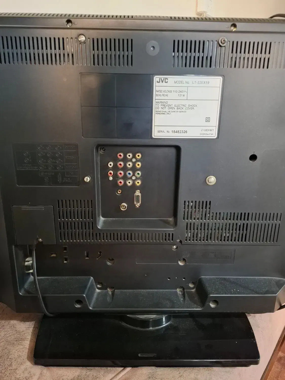 تلوزیون JVC 32|تلویزیون و پروژکتور|صدرا-فارس, فاز ۱|دیوار