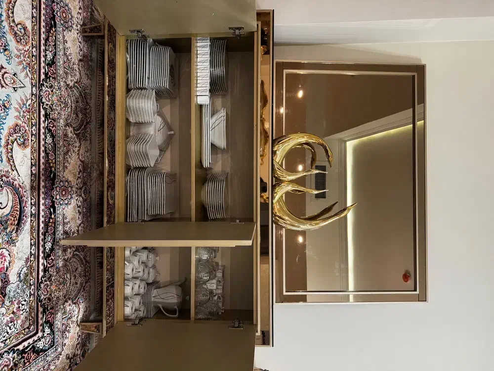 آینه و کنسول|بوفه، ویترین، کنسول|تهران, آبشار تهران (دریاچه)|دیوار