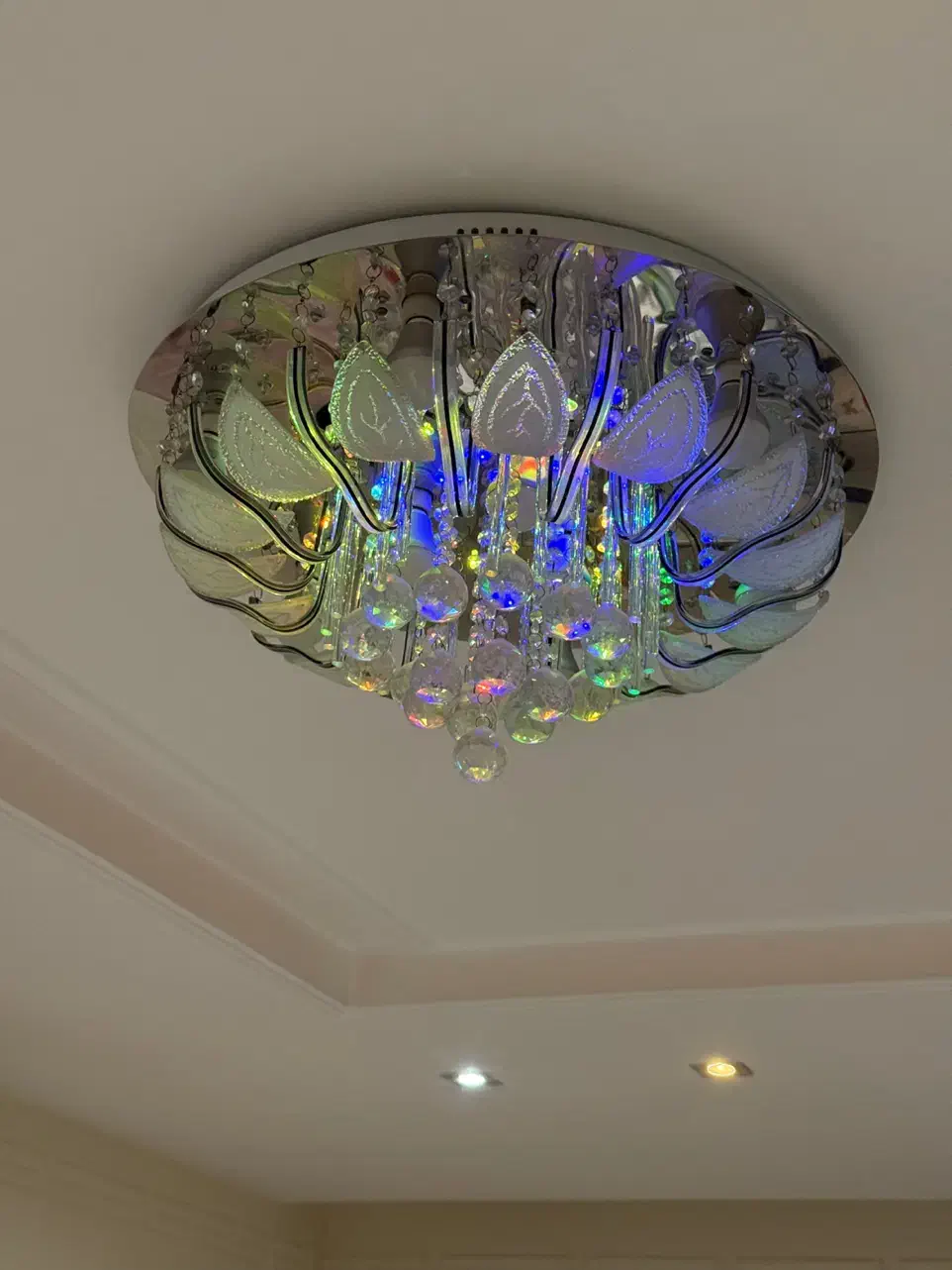 لوستر سقفی کنترل‌دار|لوستر و چراغ آویز|تهران, نصرت|دیوار