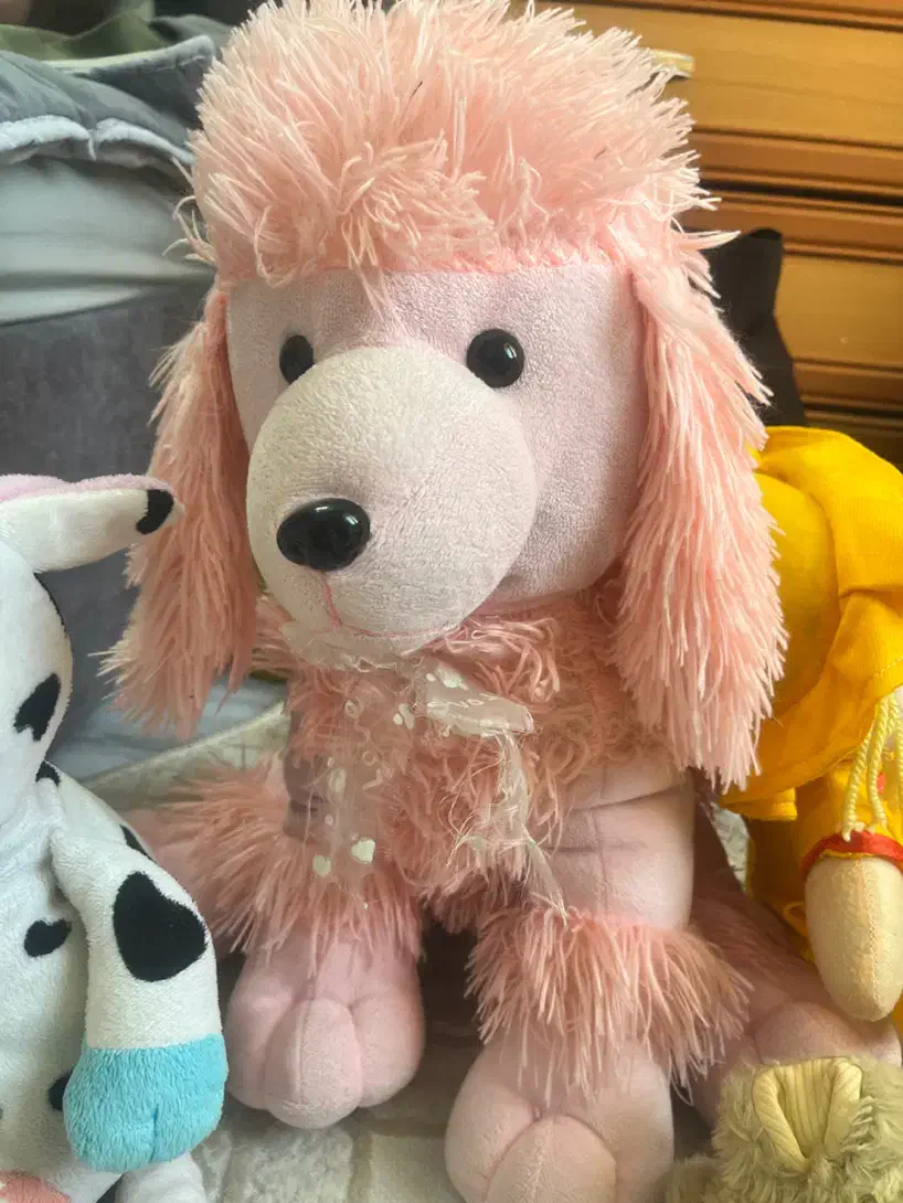 عروسک|اسباب‌بازی بچه|شاهین‌شهر, مسکن مهر|دیوار