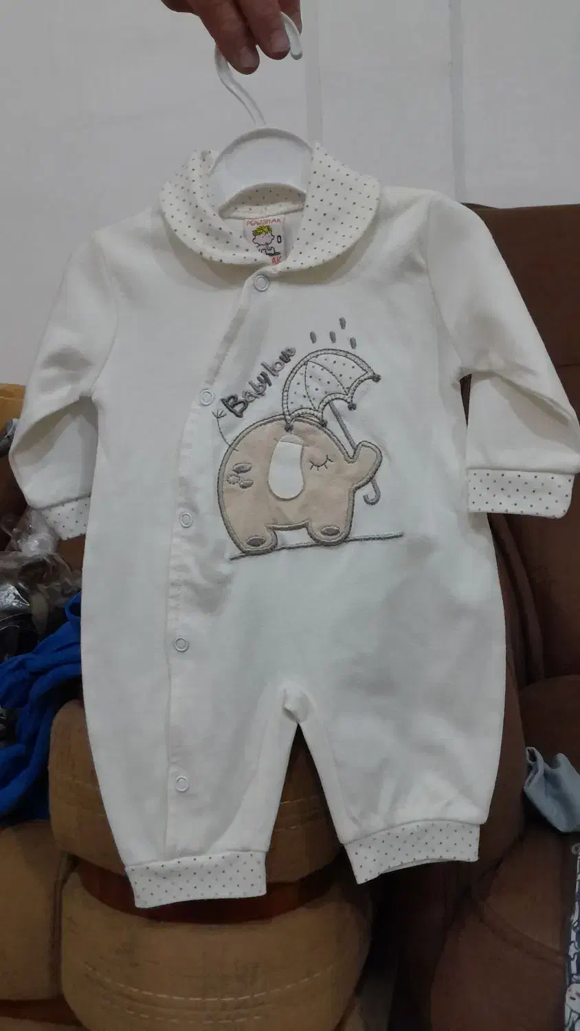 نوزادی|کفش و لباس بچه|خرمآباد, |دیوار