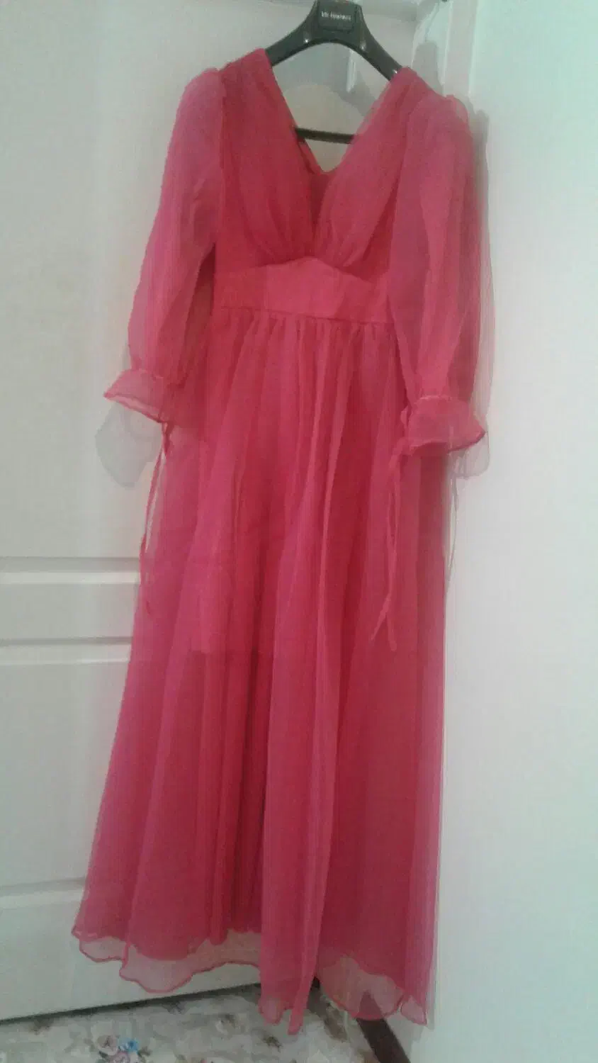 لباس های مجلسی|لباس|فردیس, منظریه|دیوار