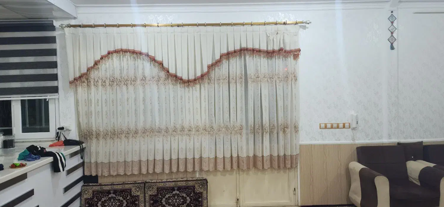 سه عدد پرده وسرپرده و چوب پرده به فروش میرسد|پرده، رانر، رومیزی|مریوان, |دیوار