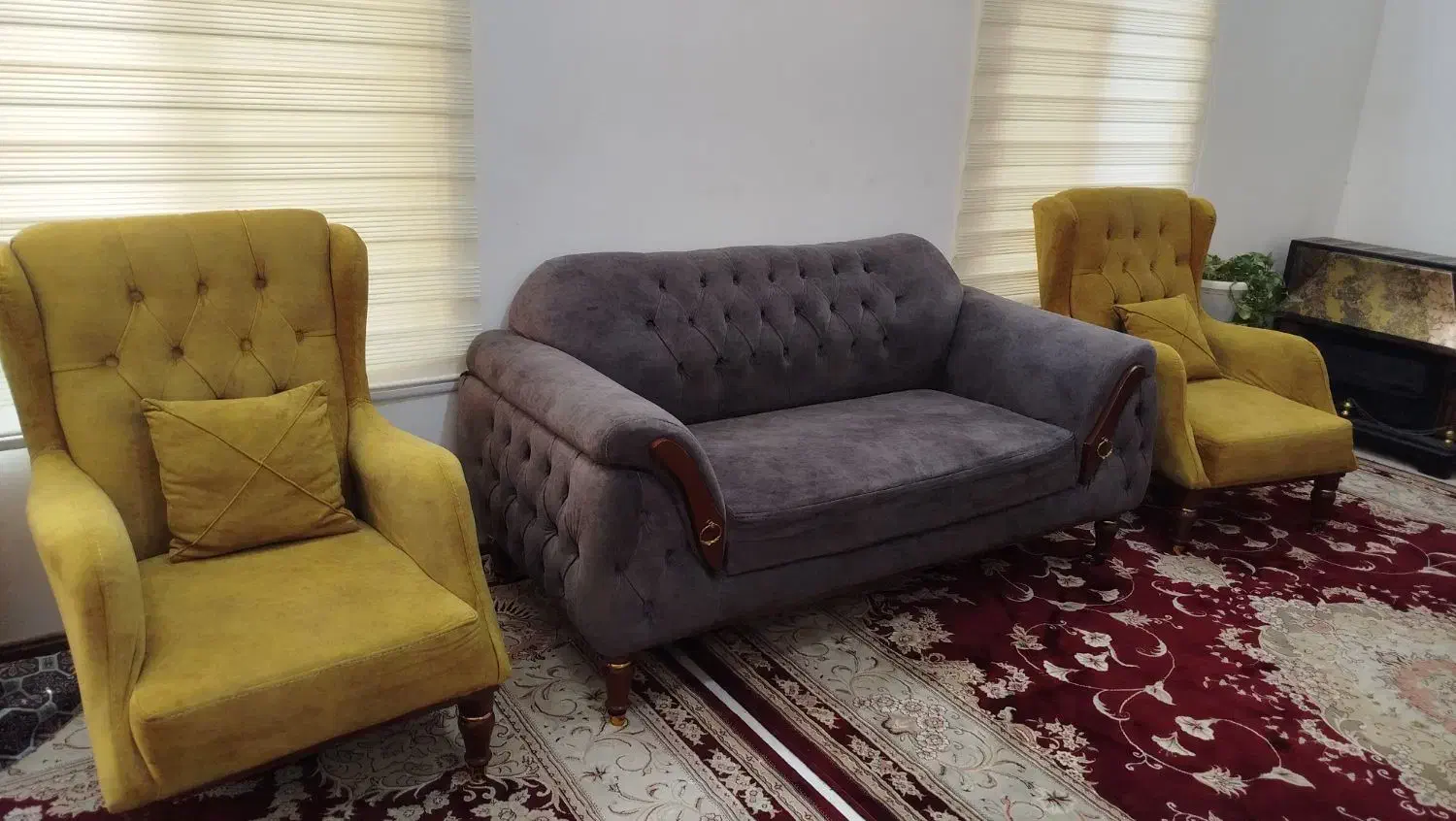 مبل چستر|مبلمان خانگی و میز عسلی|کاشان, گبرها|دیوار