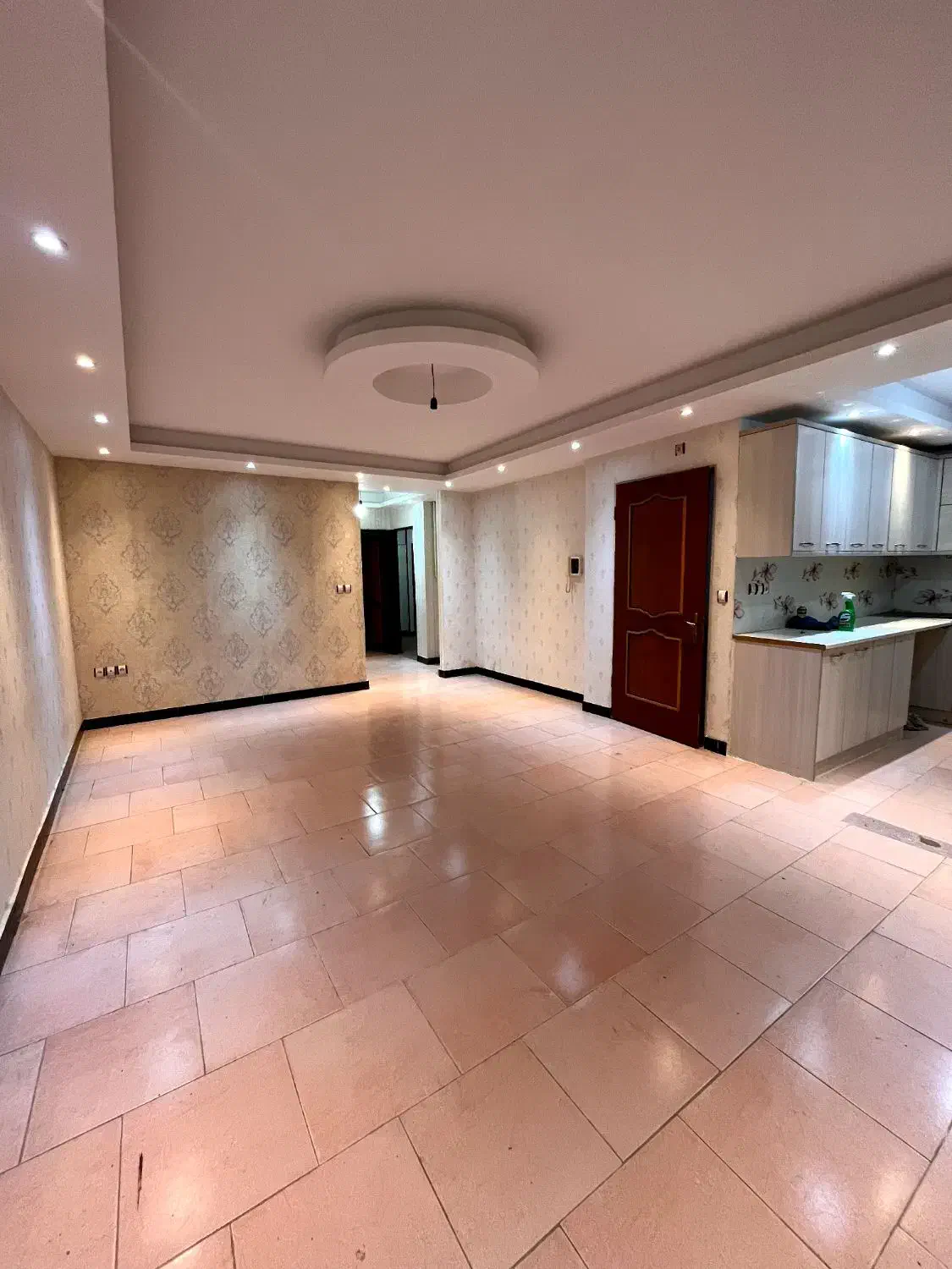 فروش آپارتمان ۸۵ متری سندار ۲ خوابه بازسازی گاز|فروش آپارتمان|رشت, منظریه|دیوار