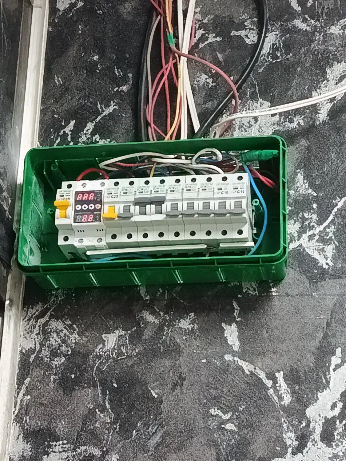 سیم کشی ساختمان|خدمات پیشه و مهارت|نسیم‌شهر, |دیوار