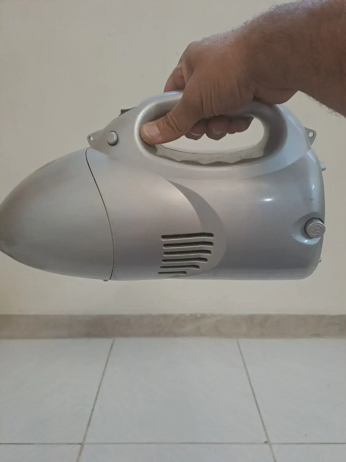 سشوار قدیمی ولی نو مینی جاروبرقی|جاروبرقی، جارو شارژی، بخارشو|اصفهان, دشتستان|دیوار