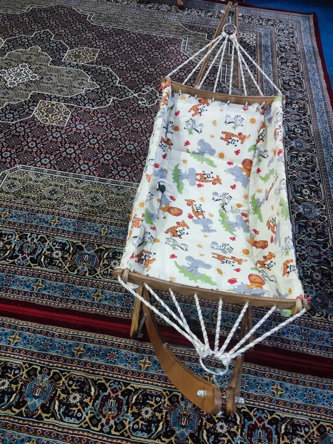 گهواره قابل حمل|تخت و صندلی بچه|دزفول, |دیوار