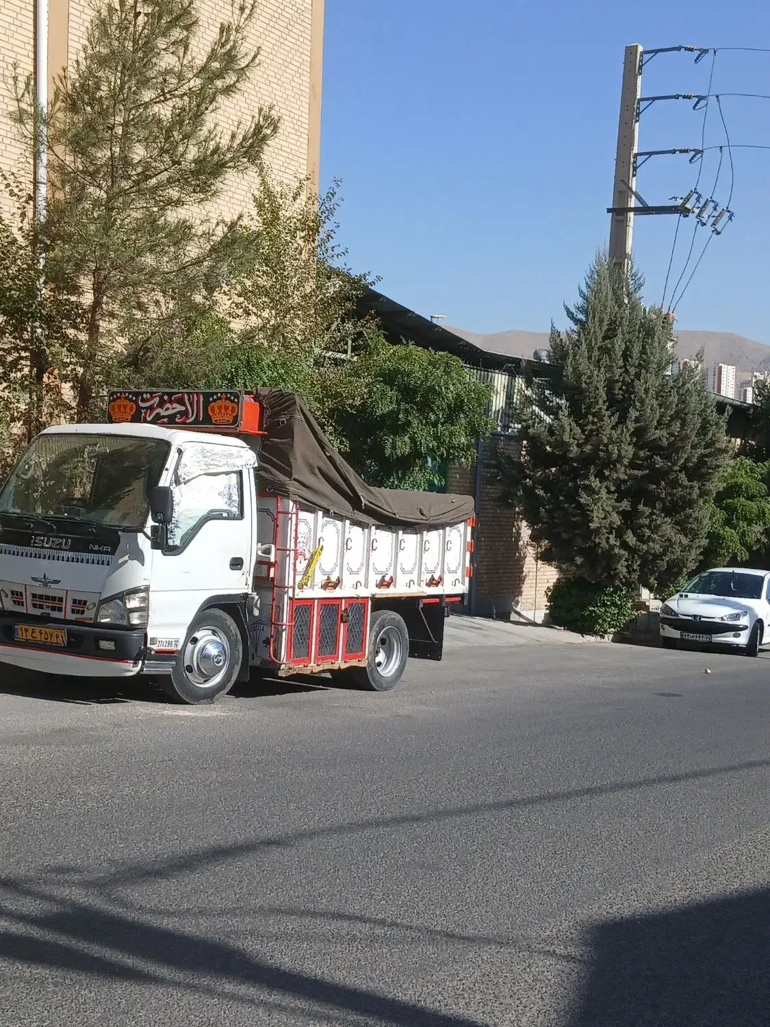 اتوبار حمل باراثاث  باکارگرباراساس باربری|خدمات حمل و نقل|الیگودرز, |دیوار