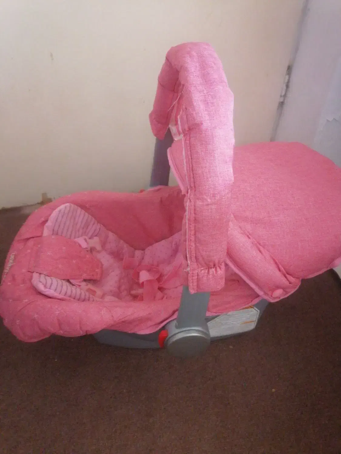 کریر صورتی در حد نو با ارسال رایگان|اسباب و اثاث بچه|قائم‌شهر, |دیوار