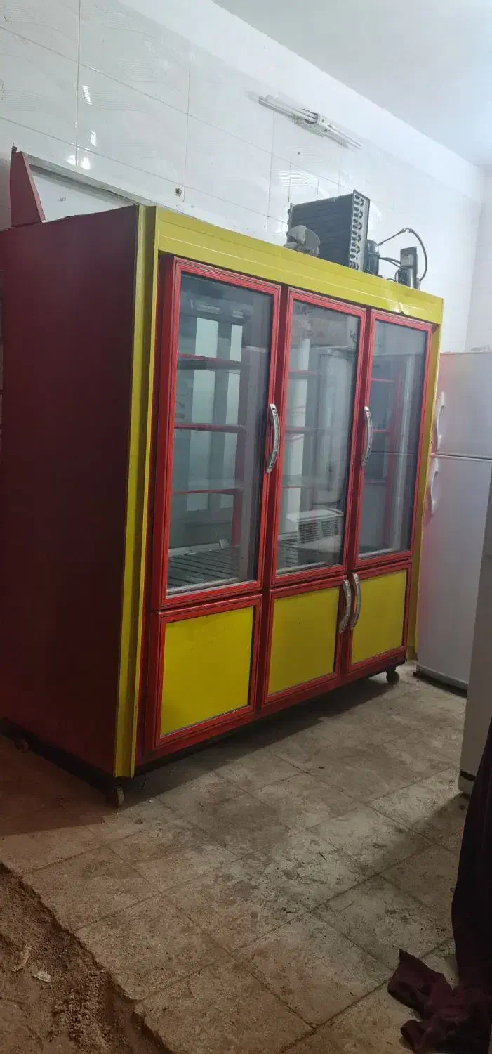 یخچال ویترینی سوپری|فروشگاه و مغازه|قم, شهرک فاطمیه|دیوار