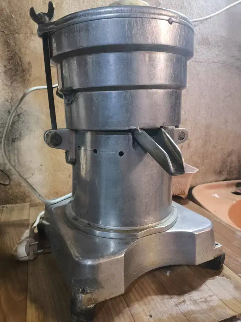 آب هویچ گیری اصفهان تک|آبمیوه‌گیر و آب‌مرکبات‌گیر|اصفهان, طاحونه|دیوار