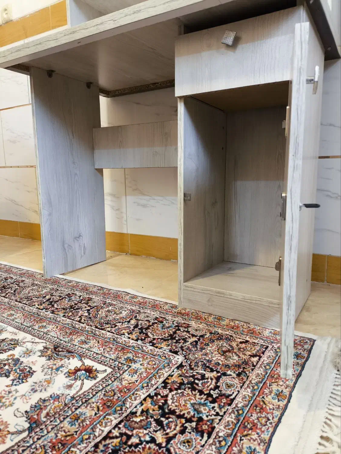 میز تحریر با صندلی|میز تحریر و کامپیوتر|کرمان, |دیوار