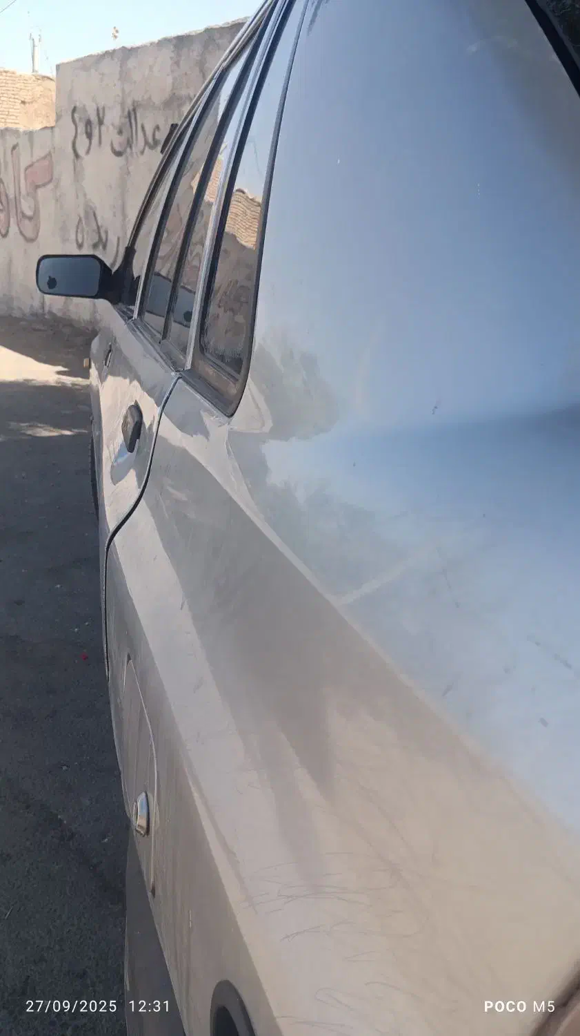 ماشین بسیار زیبای هست|خودرو سواری و وانت|کاخک, |دیوار