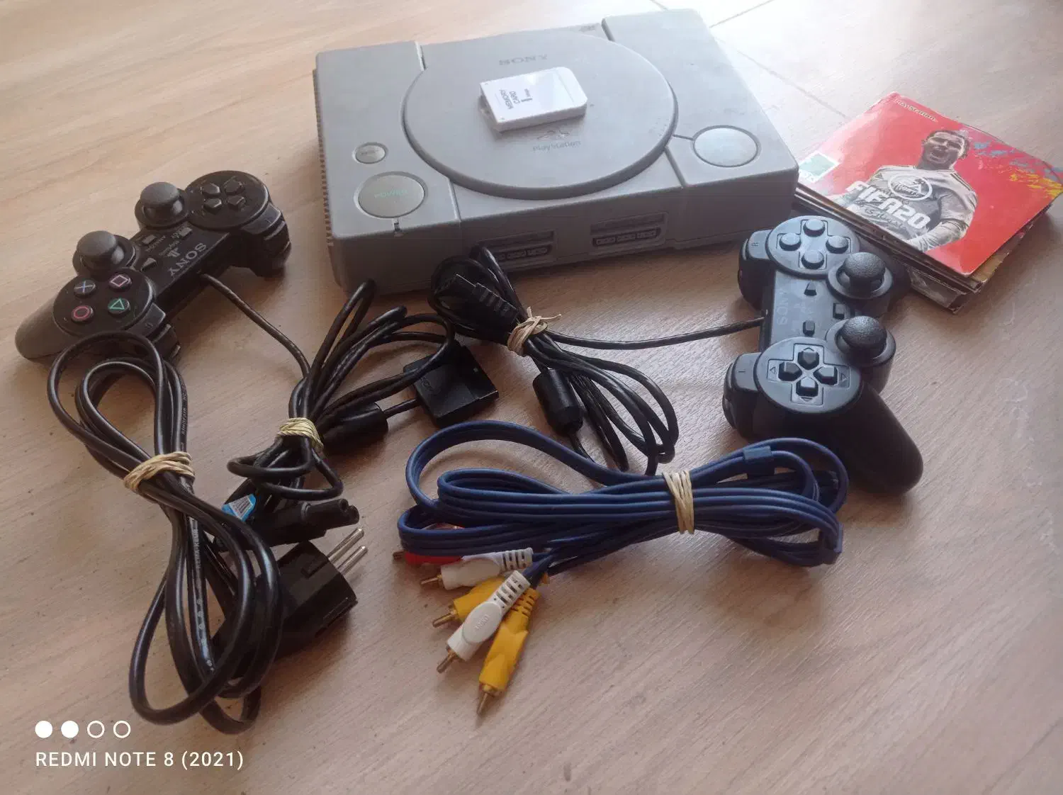 پلی وان دو دسته دارای مموری و ۱۴ بازی|کنسول، بازی ویدئویی و آنلاین|قوچان, |دیوار