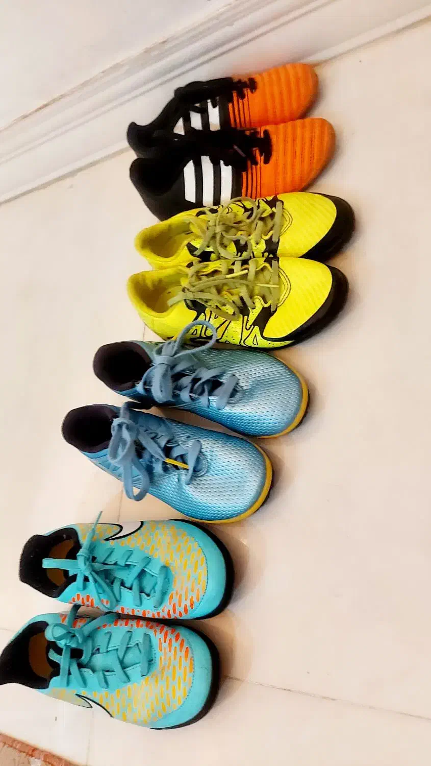 کتونیهای سالنی وچمنی خارجی نو تضمینی بچگانه|کیف، کفش، کمربند|اسلامشهر, باغ فیض|دیوار