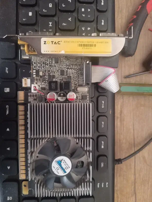 gt610.1G.  cpu i3 6100|قطعات و لوازم جانبی رایانه|اصفهان, ابر|دیوار