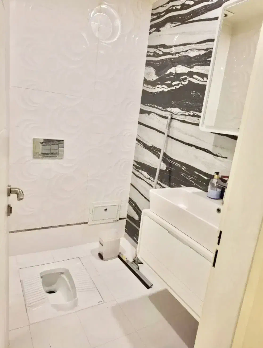 ۱۶۰متر /۳خواب / نوساز/ ۲پارکینگ