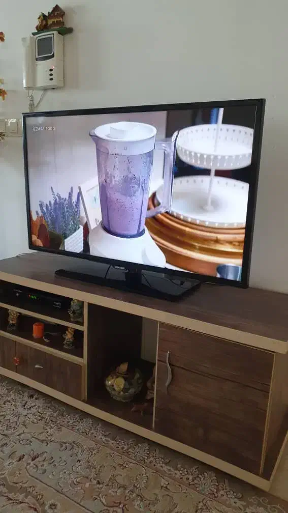 تلویزیون ال سی دی ۴۰اینچ|تلویزیون و پروژکتور|نوشهر, |دیوار