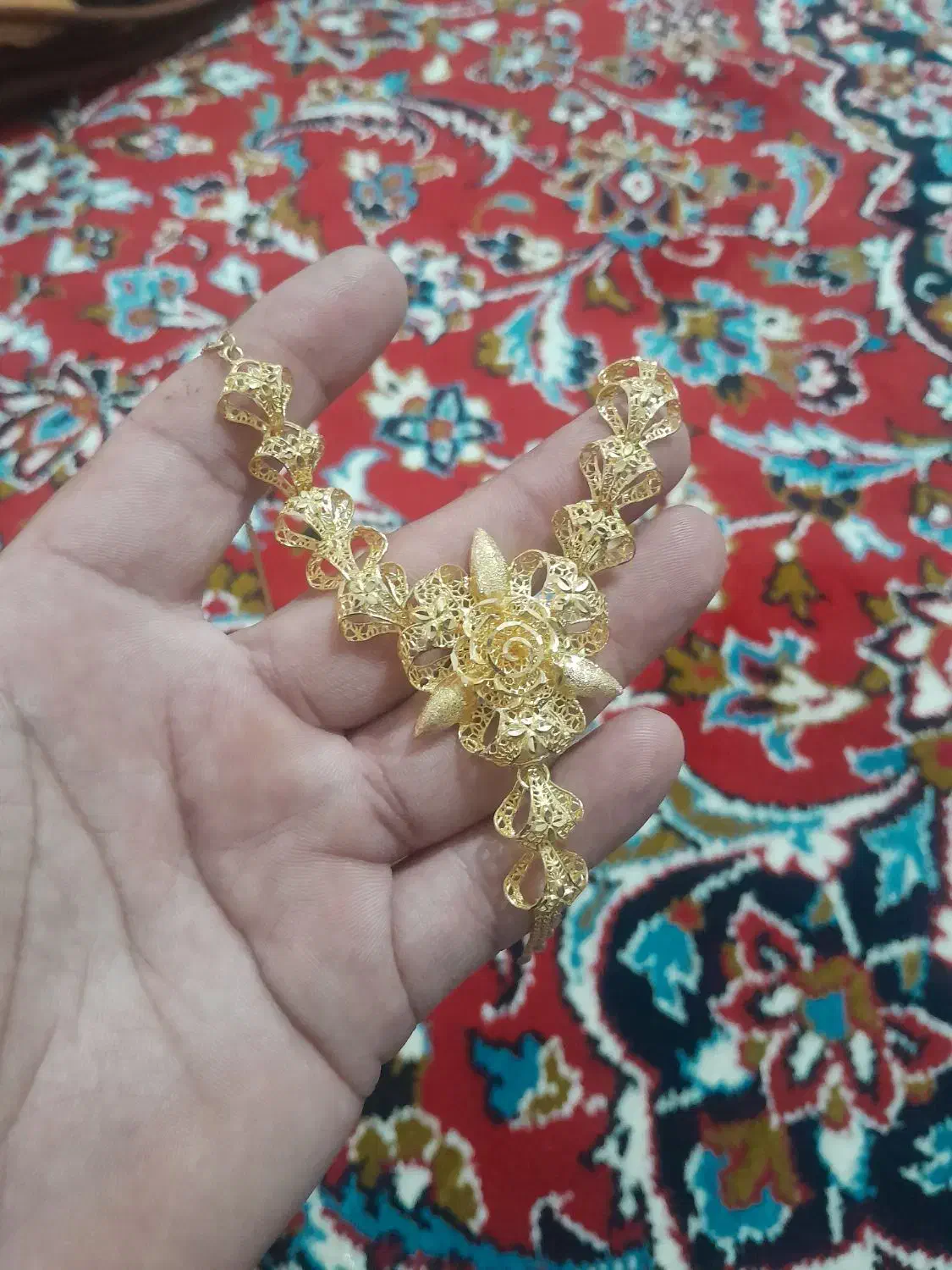 گردنبد فیوژن نو میباشد|جواهرات|ایوان, |دیوار