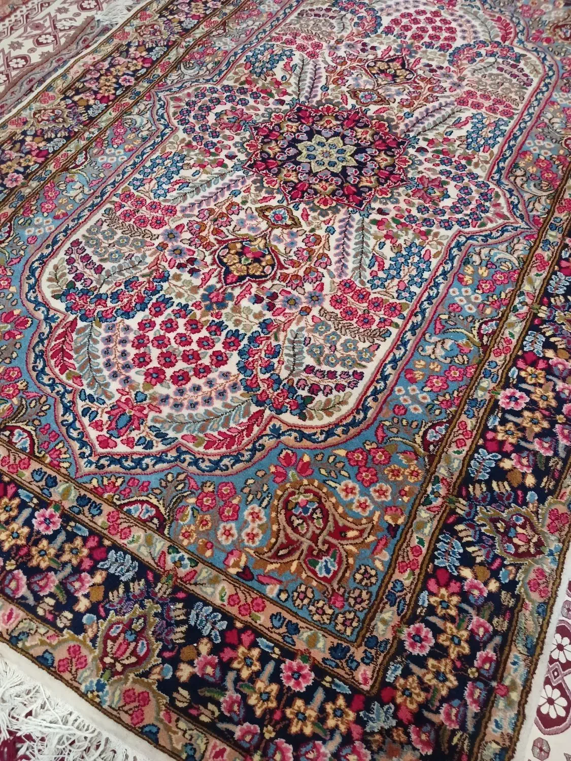 قالی دستباف سرام|فرش|کرمان, |دیوار