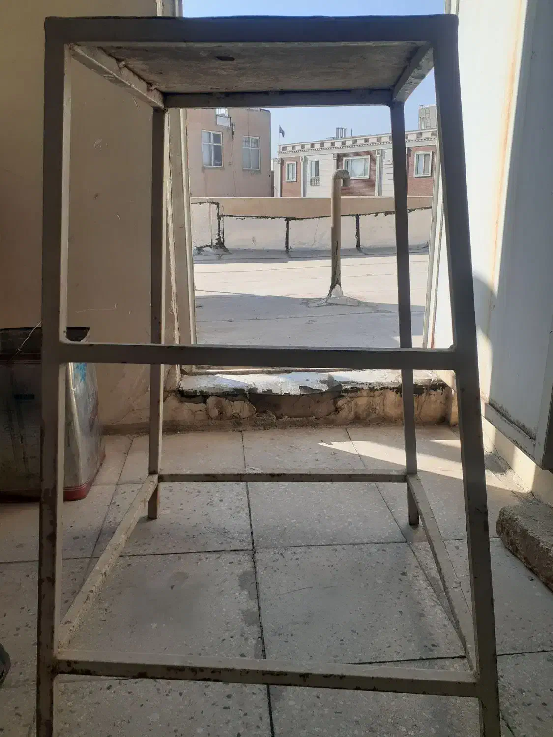 چهارپایه آهنی|صندلی و نیمکت|قزوین, |دیوار