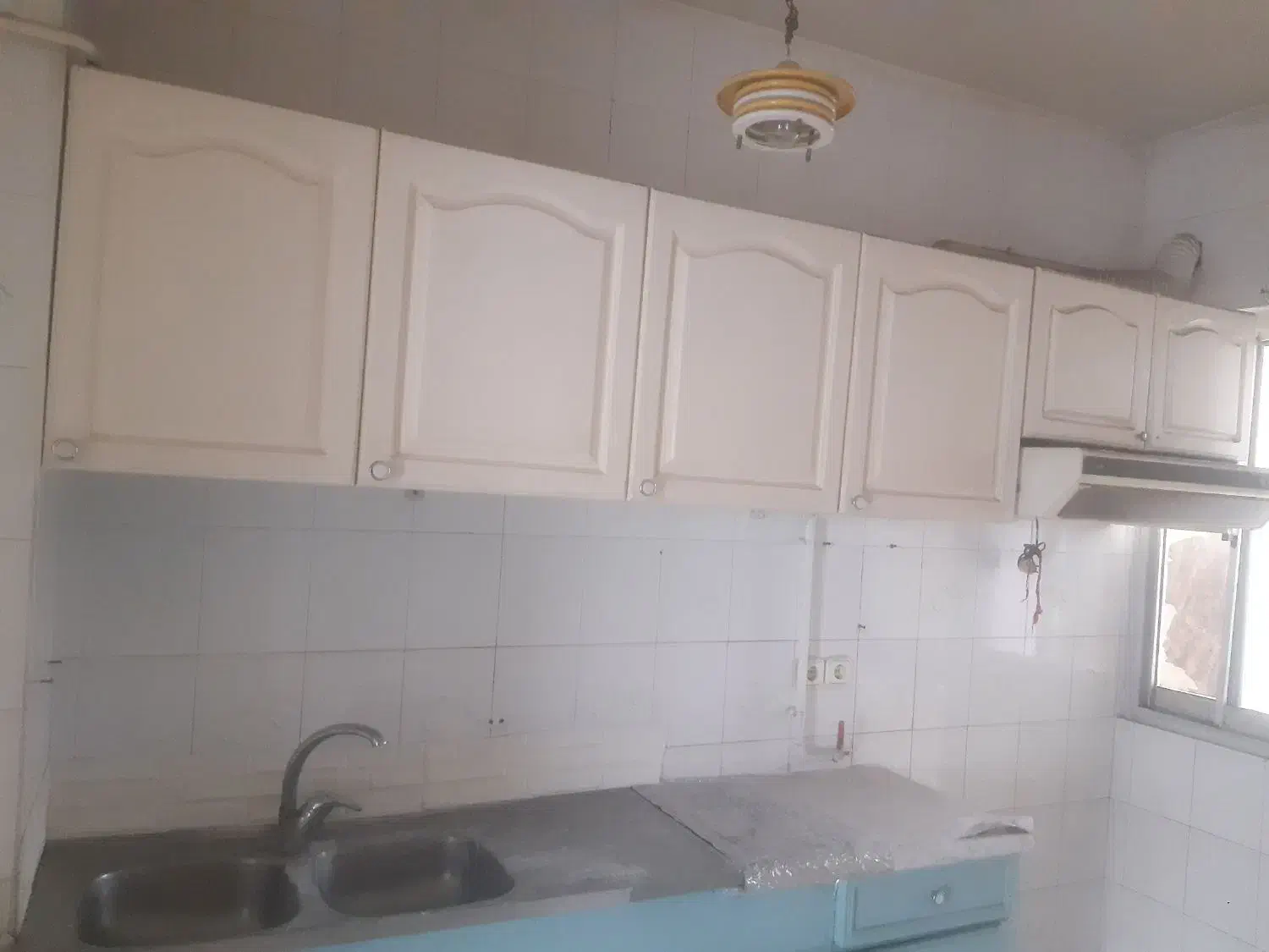 کابینت سه متر همراه سینک‌و هود  جمعا سه تومن|آب‌چکان و نظم‌دهنده ظروف|رشت, منظریه|دیوار