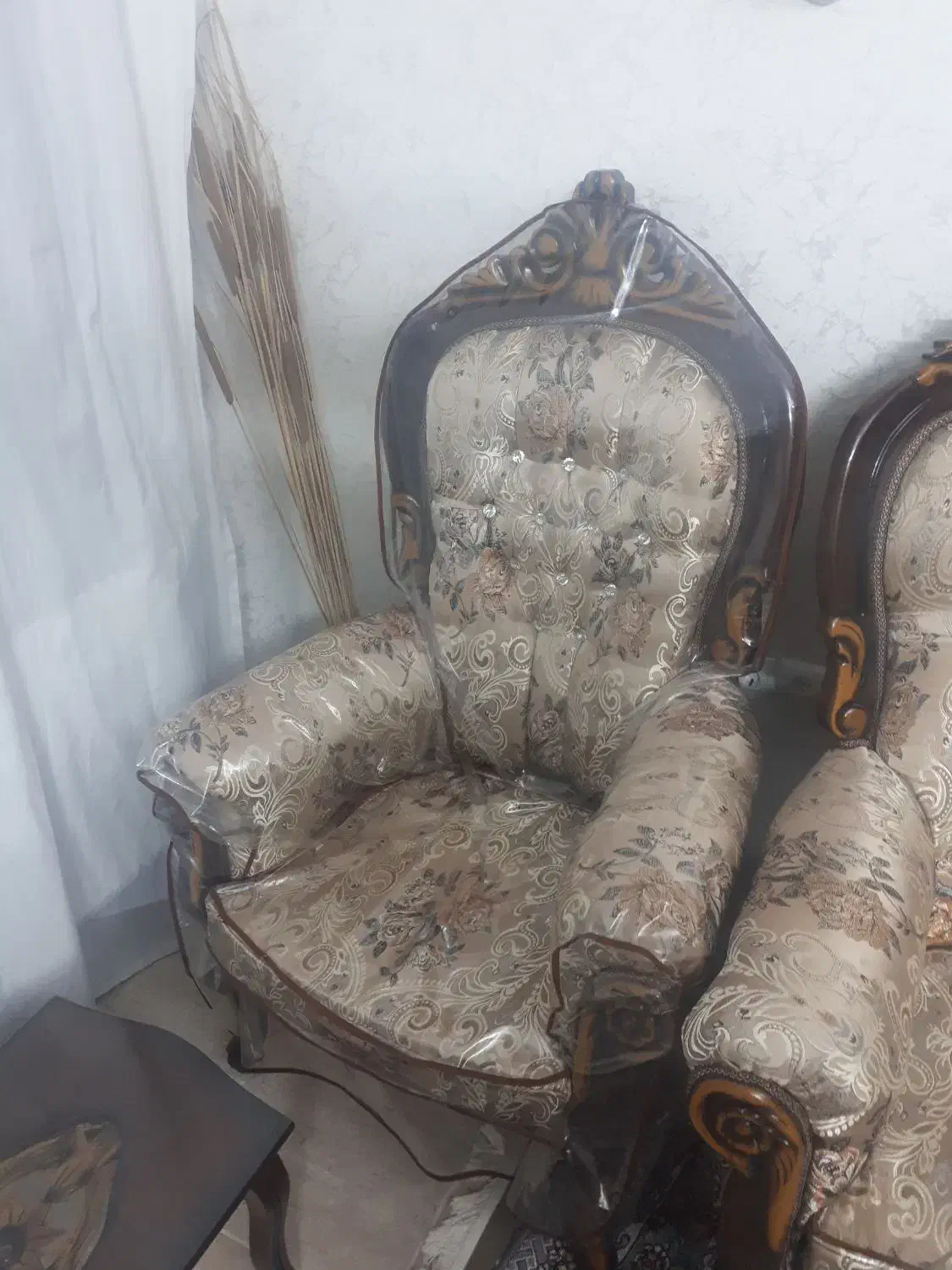 مبل|مبلمان خانگی و میز عسلی|گلبهار, شهر جدید گلبهار|دیوار