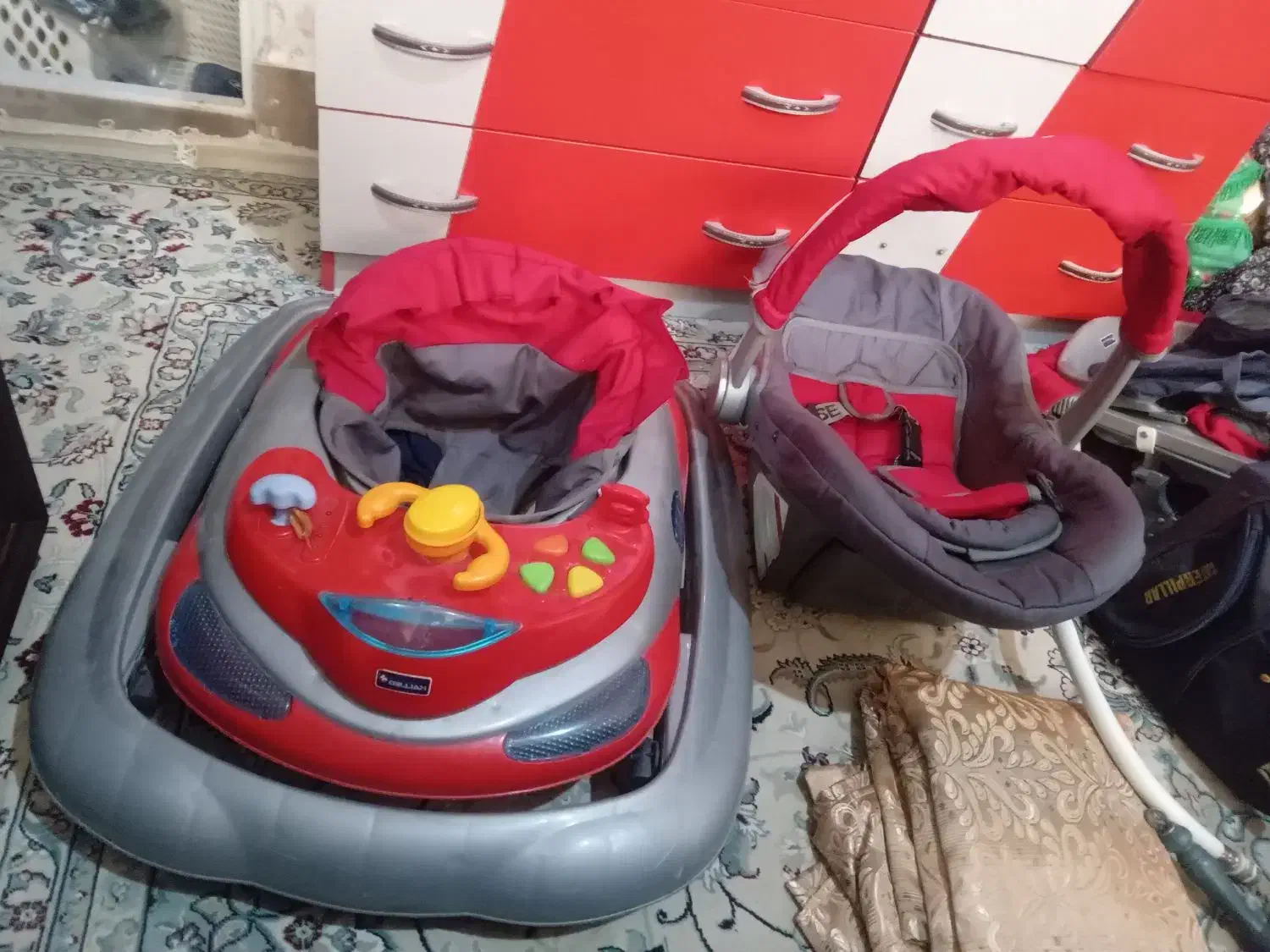 لوازم بچه|کالسکه و لوازم جانبی|تربتحیدریه, آغوی|دیوار