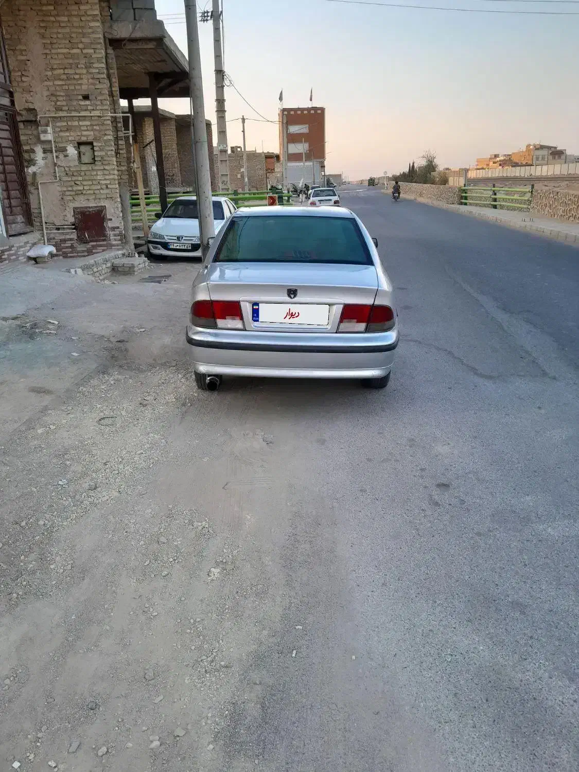 فروشی سمند ۸۳ نقره ای|خودرو سواری و وانت|یزد, |دیوار