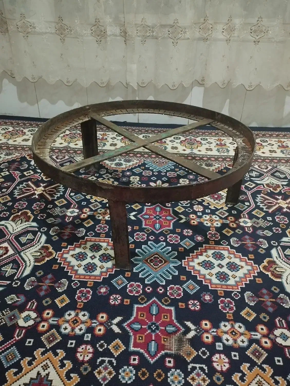 زیر آبگرمکن آهنی یا زیر پاتیل هم استفاده میشود|آبگرمکن، پکیج، شوفاژ|هرسین, |دیوار