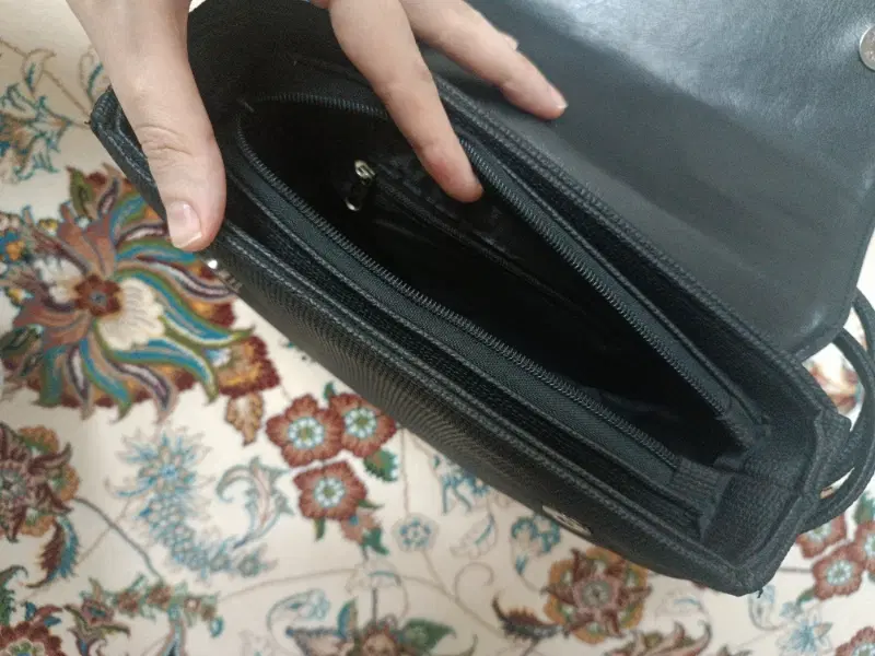 کیف|کیف، کفش، کمربند|قم, چهار مردان|دیوار