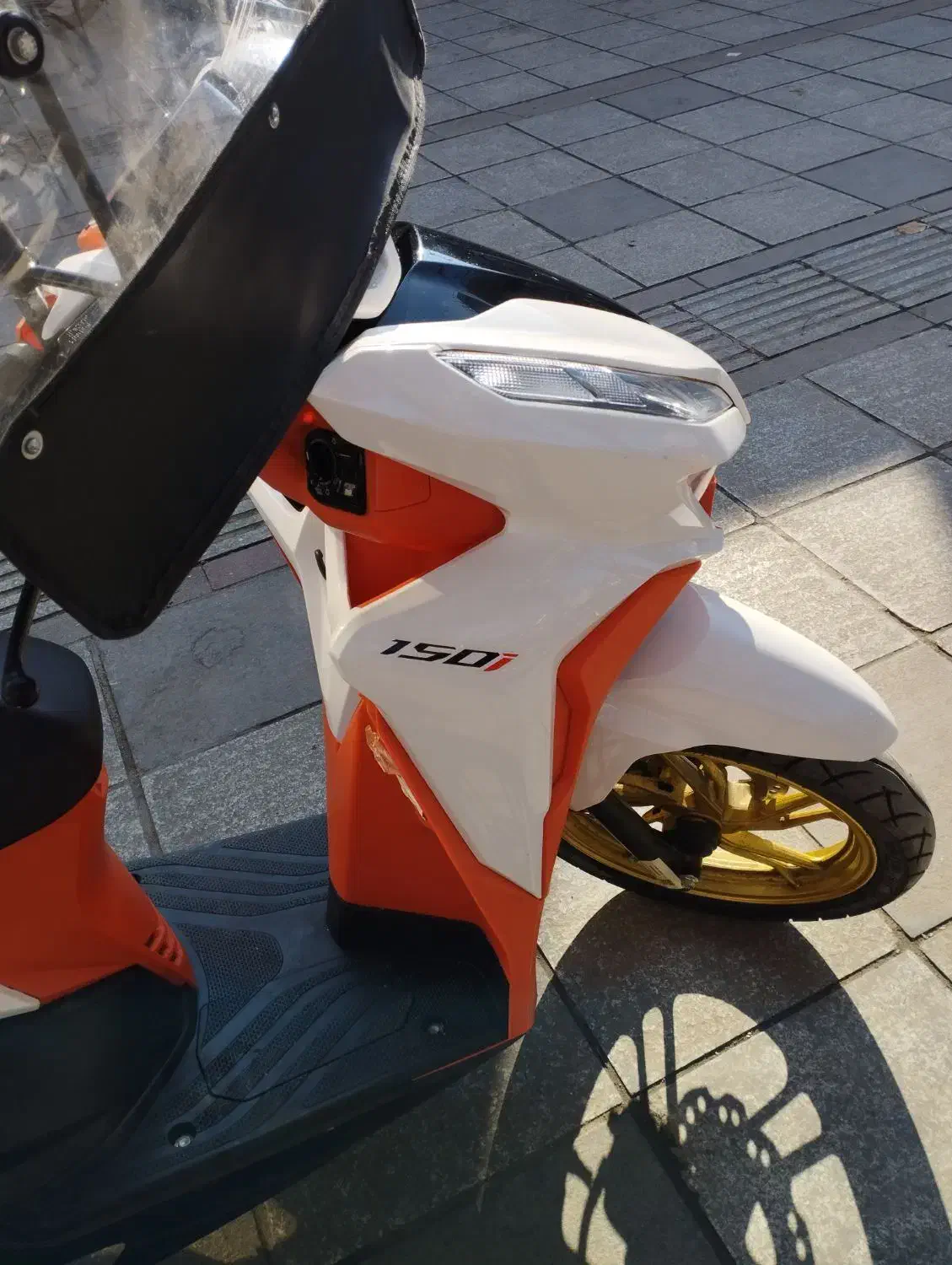 طرح کلیک در حد خشک سند به نام|موتورسیکلت|تاکستان, |دیوار