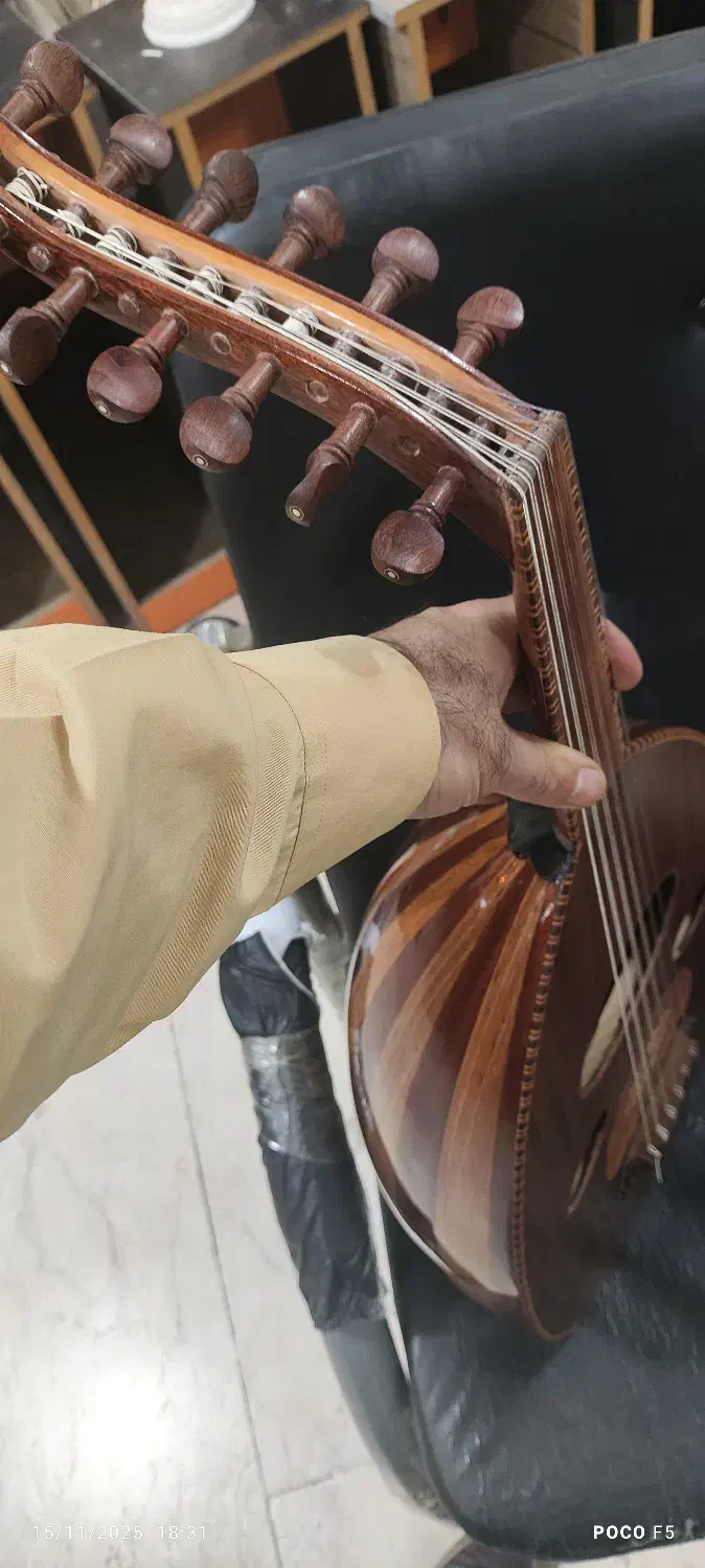 عود الکتریک طرح گودین(کامرانی) نصف قیمت|سازهای سنتی|مهاباد (آذربایجان غربی), |دیوار