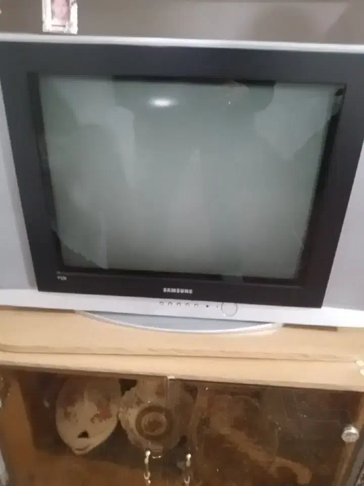 تلویزیون ۲۱ اینچ سامسونگ تمیز درحدنو|تلویزیون و پروژکتور|زنجان, |دیوار