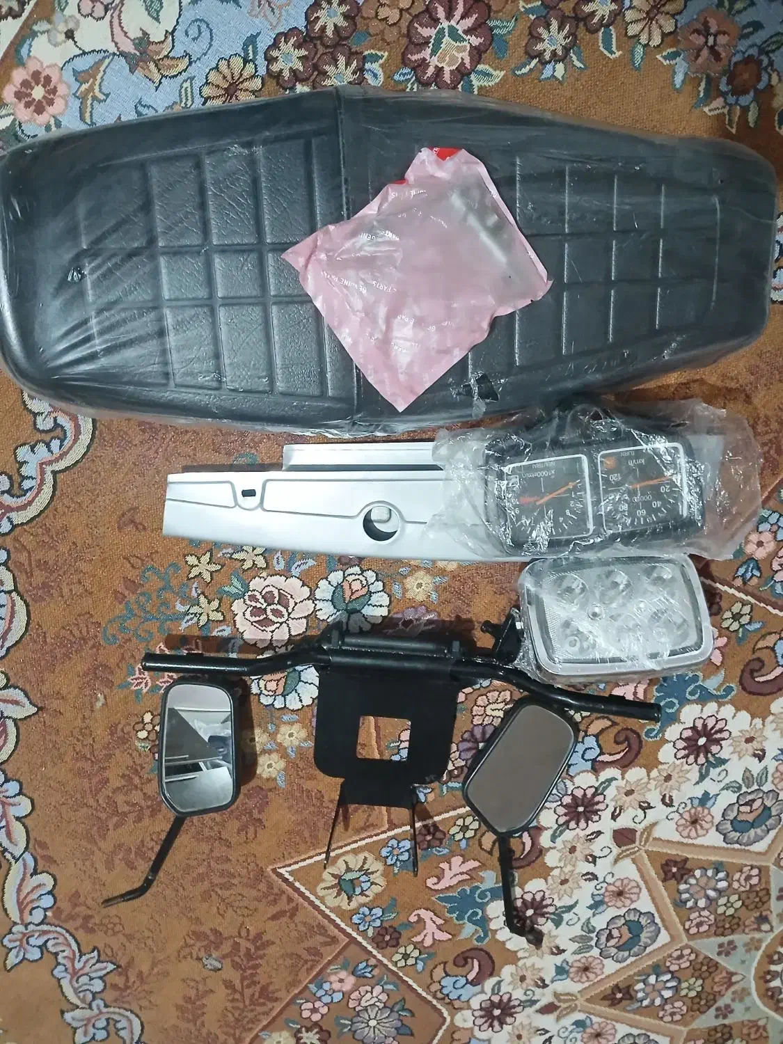 لوازم موتور قدیمی|کلکسیون اشیاء عتیقه|قشم, |دیوار