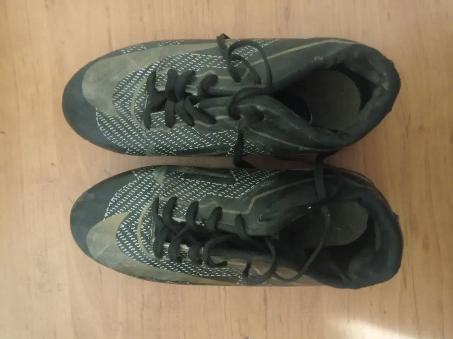 کفش استوک دار چمنی|تجهیزات ورزشی|مسجد سلیمان, |دیوار