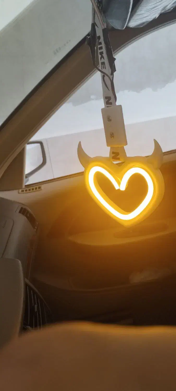 قلب چراغ‌دار|ریسه و چراغ تزئینی|بیستون, |دیوار